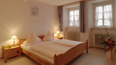 hotel_duitsland_enjoy-weinhotel-veldenz_hotelkamer_1