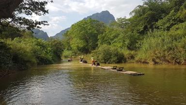 thailand_khao-sok_bamboe-raft_rivier_varen_landschap_f