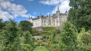 schotland_highlands_sutherland_dunrobin-castle_kasteel_kasteeltuin_torens_GettyImages-134552874