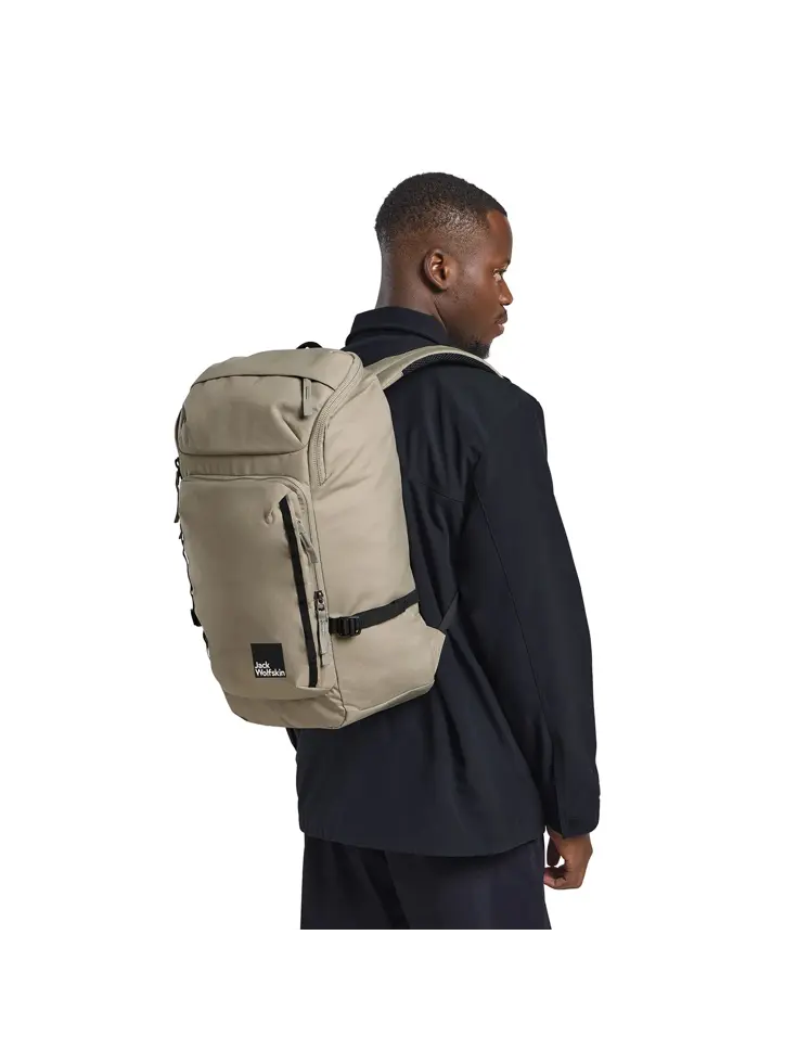 Lyall  | 28 L