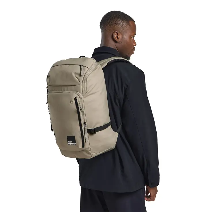 Lyall  | 28 L