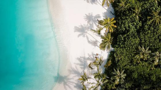 malediven_white-sandy-beach_getty
