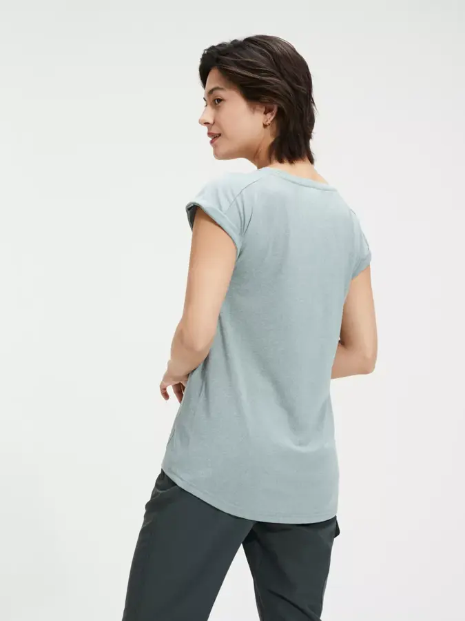 Novee – T-shirt dames – Human Nature