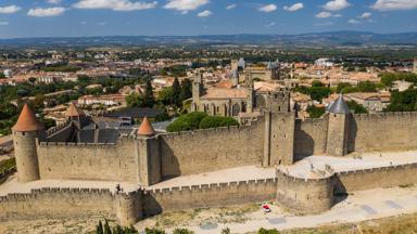 Frankrijk-Occitanie-Aude-Carcassonne-kasteel-luchtfoto©CRT Occitanie-Le-Boat