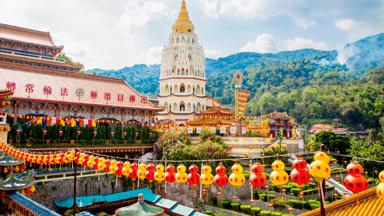 maleisie_penang_george-town_kek-lok-si_tempel_lantaarn_getty