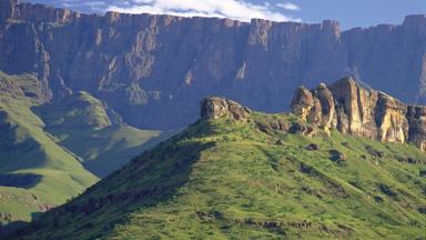 zuid-afrika_kwazulu-natal_drakensbergen_bergen_rotsen_a