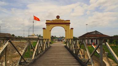 vietnam_hien_luong-brug_noord-zuid-grens_f