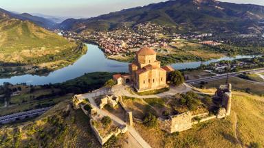 georgie_mtskheta_dzjvariklooster_uitzicht_shutterstock