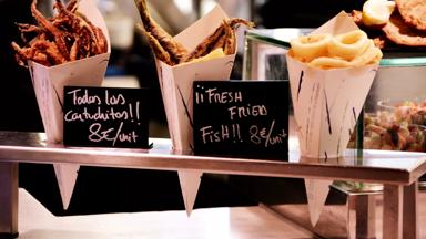 Spanje_Madrid_Mercado-de-San-Miguel_eten_vis_inktvisringen_puntzakken_getty.jpg