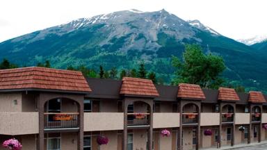 Maligne Lodge Jasper, CA