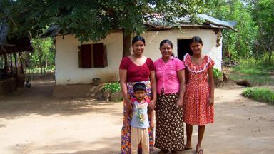 sri lanka_sigiriya_villagetour_kookdemonstratie_f