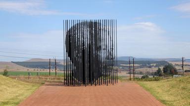 zuid-afrika_kwazulu-natal_howick_nelson-mandela-memorial_monument_kunstwerk_f