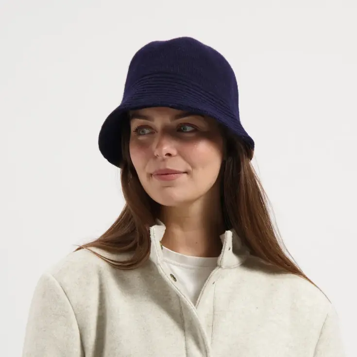 Mary Dames - Bucket Hat - Wolmix
