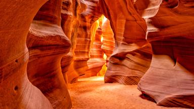 verenigde-staten-antilope-canyon-shutterstock