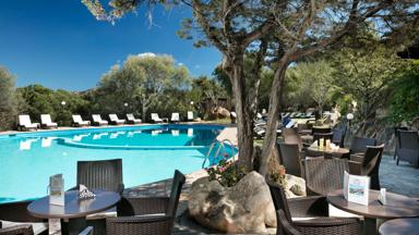 Italië_Hotel_Sardinië_Olbia_Hotel_ Rocca Sarde_sfeer restaurant zwembad_a (27)