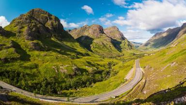 schotland_glen-coe_weg-bergen_shutterstock