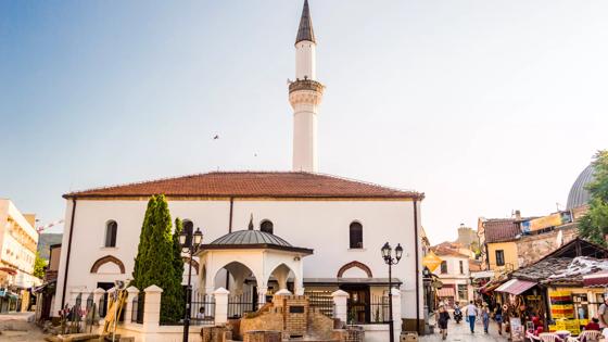 noord-macedonie_skopje_oude-bazaar_murat-pasha-moskee_shutterstock_380910505