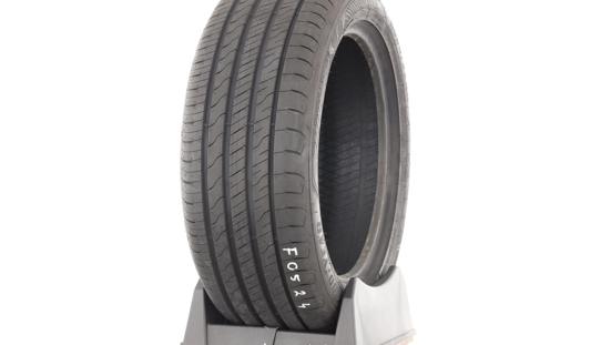 Goodyear EfficientGrip Performance 2