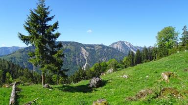 Duitsland_Beieren_wandelreis-beierse-alpen-meren_bergzicht_a