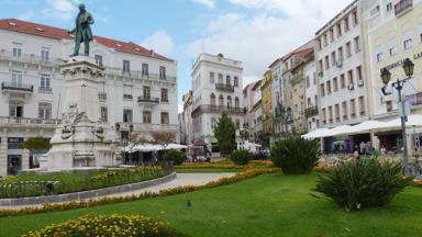 portugal_centro_coimbra_park_centrum_stad_standbeeld_pixabay