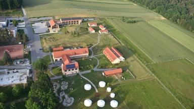 FOX_AT_Burgenland_Neutal_Jufa hotel Neutal_bovenzicht