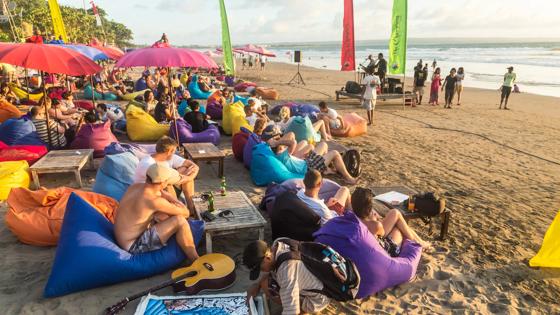 indonesie_bali_seminyak_strand_muziek_b.jpg