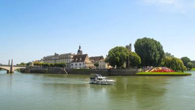 sfeer_frankrijk_bourgogne_chalon-sur-saone_ile-saint-laurent_copyright_alain_doire_bourgogne-franche-comte-tourisme