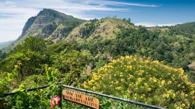 sri-lanka_uva_ella_uitzicht_gebergte_bordje