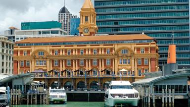 nieuw-zeeland_noordeiland_auckland_city-harbour_haven_boot_gebouw_b