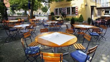 hotel_duitsland_beieren_rothenburg-ob-der-tauber_hotel-rappen_biergarten_h