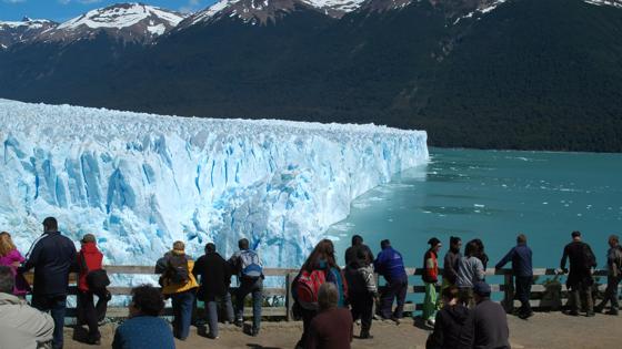argentinie_santa-cruz_los-glaciares-nationaal-park_perito-moreno-gletsjer_mensen_f