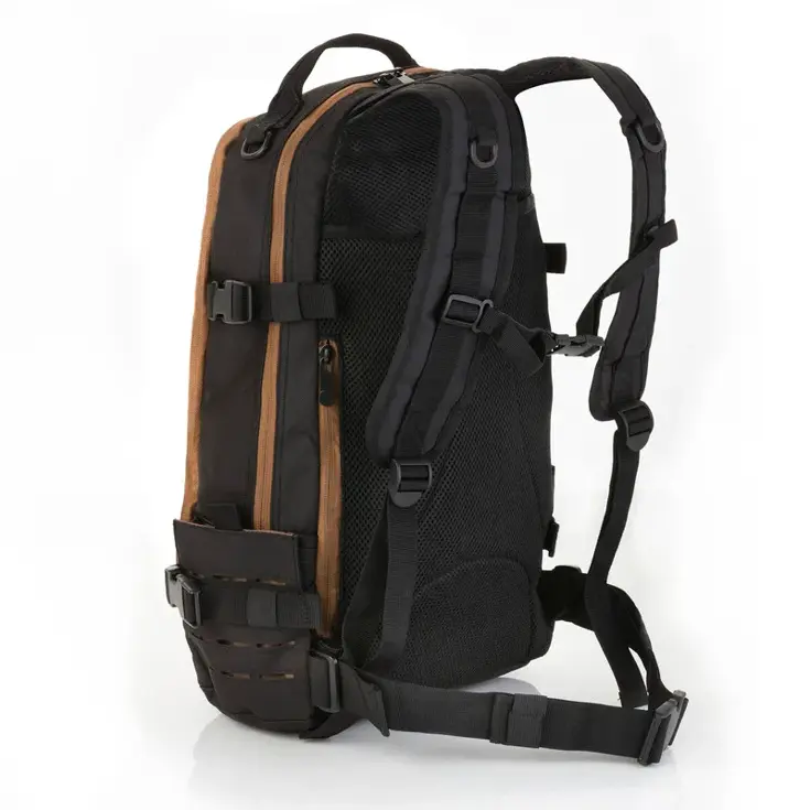 Rugtas 27L met regenhoes