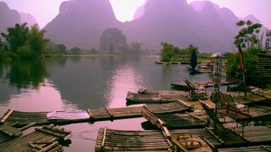 china_guilin_li-rivier_vlot_rotsen_b