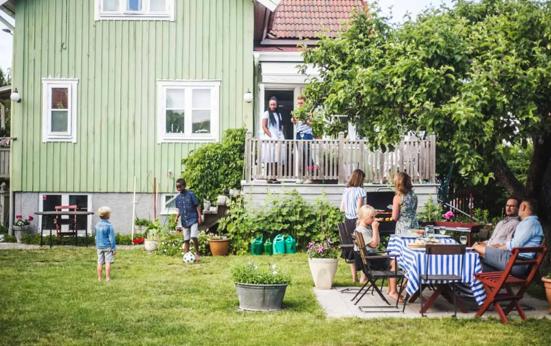 Kan ik met vrienden een vakantiehuis huren deze zomer?