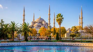 turkije_istanbul_blauwe-moskee_fontein_palmbomen_b