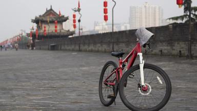 china_xian_stadsmuur_fiets_shutterstock_236298253