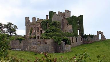 ierland-galway-clifden-clifden_castle.jpg