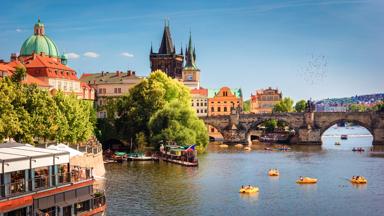 tsjechie_praag_karelsburg_praagse burcht_GettyImages-1155988155