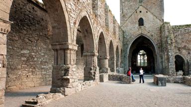 sfeer_ierland_kilkenny_jerpoint-abbey_tourism-ireland