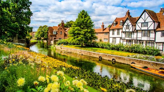 engeland_canterbury_kent_vakantie-zuidoost-engeland_great-stour-rivier_bloem_huisje_shutterstock