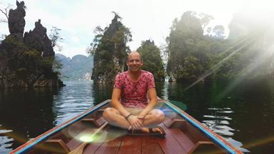 thailand_suratthani_khao-sok-national-park_boot_man_collega-bastiaan_f