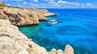 cyprus_akamas-peninsula-nationaal-park_blue-lagoon_shutterstock_293806001