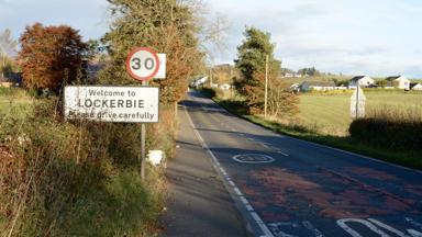 schotland_dumfriesshire_lockerbie_plaatsnaambord_weg_route_shutterstock_510994045