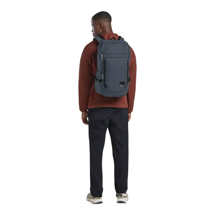 Lyall  | 28 L