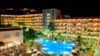 hotel_Spanje_Costa Tropical_Almunecar_Bahia Tropical_overzicht by night_a
