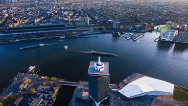 nederland_amsterdam_ij_centraal-station_dennis-bouman_9