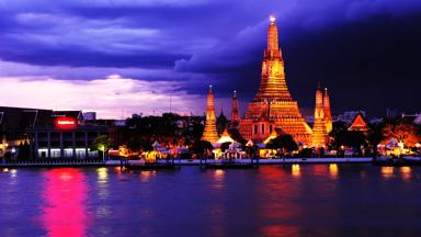 thailand_bangkok_wat-arun_tempel_verlicht_1_b.jpg