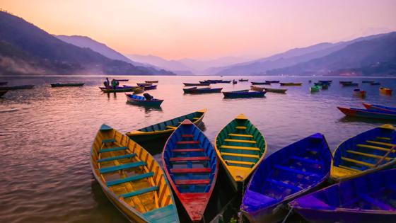 nepal_pokhara_phewa-meer_bootjes_b