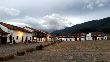 colombia_villa-de-leyva_plein_straatbeeld_2_f