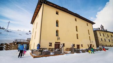 Hotel_Italië_Dolomieten_Passo_Tonale_Hotel_Mirandola_buitenkant_a